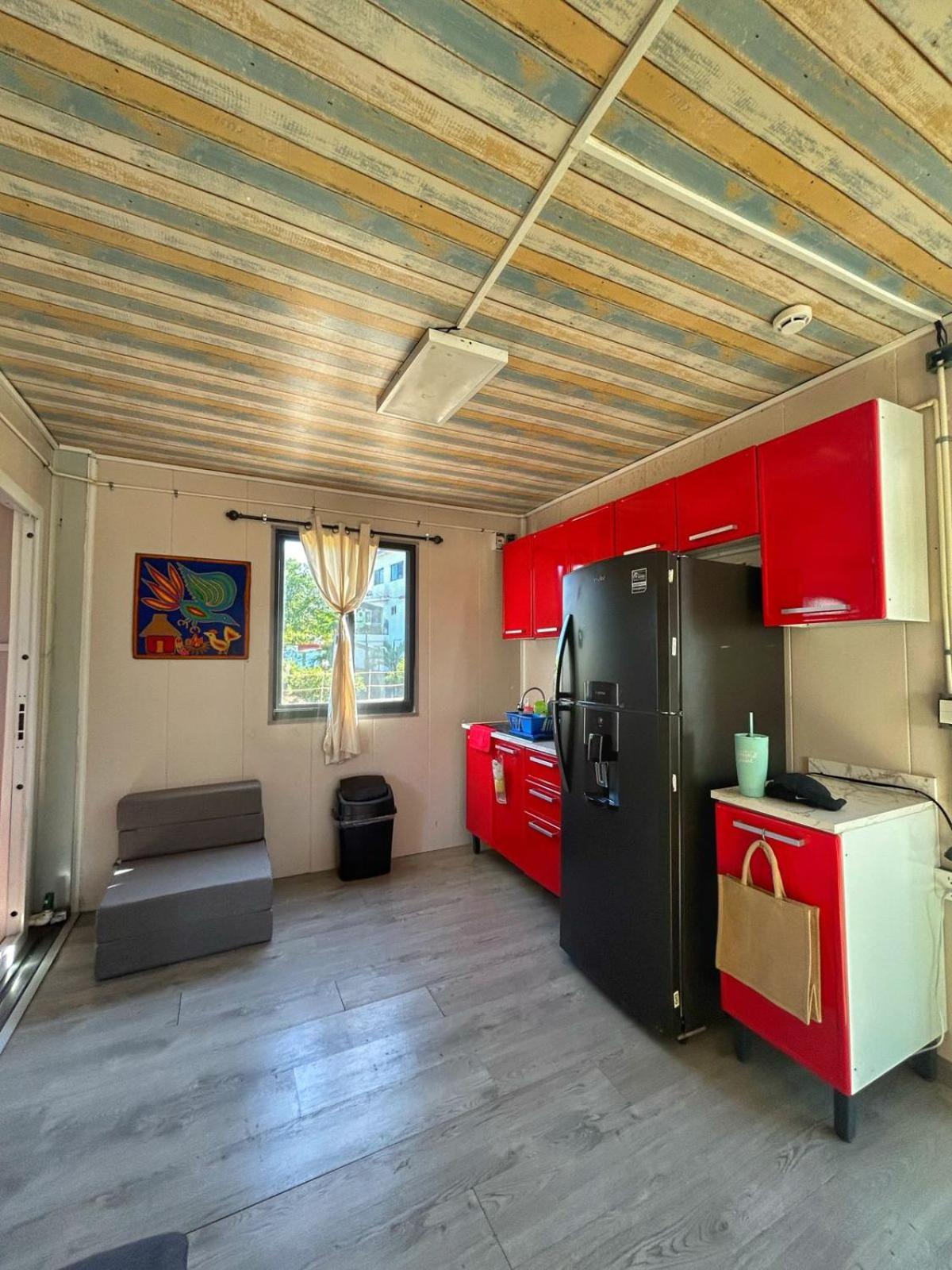 Yellow House 6 Minutos De Playa Барра-де-Навидад Экстерьер фото
